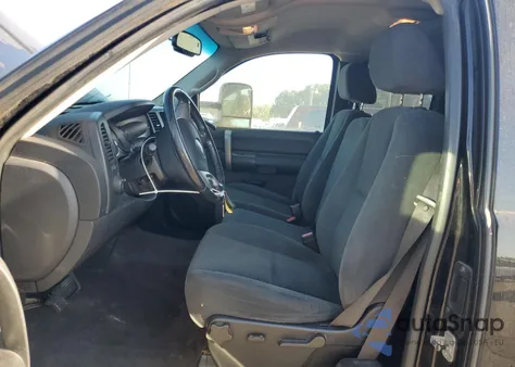 2008 Chevrolet Silverado K1500 z USA, uszkodzony, nr VIN 2GCEK19J881273723